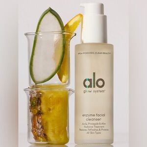 ALO Yoga Glow System Enzyme Facial Cleanser (Mini)